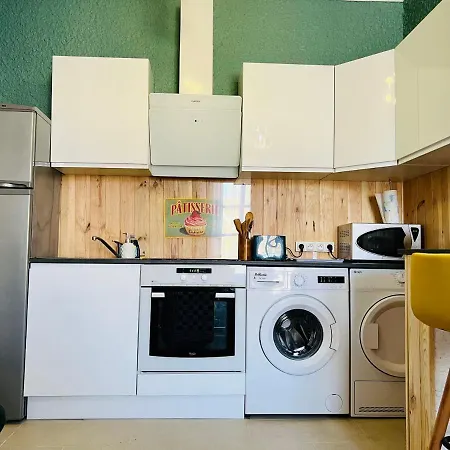 Ravissant T2 Proche Centre-ville Et Jard *